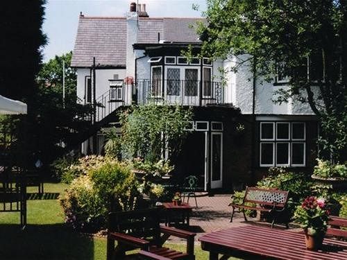 The Tudor Court Hotel Solihull Exterior foto
